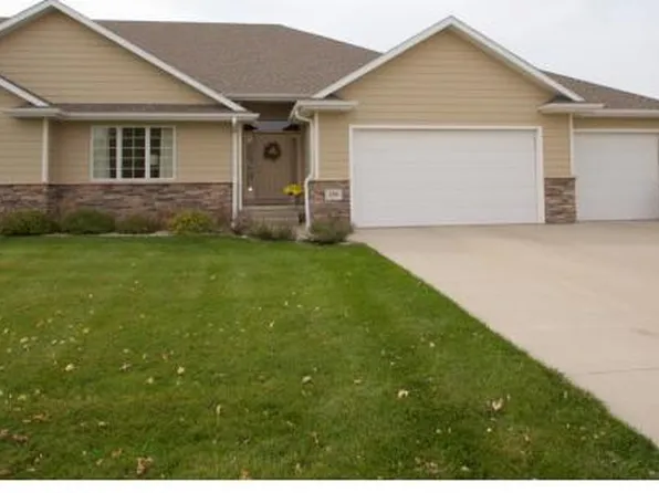 239 La Costa Ln, North Sioux City, SD 57049