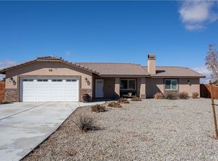 10872 Kiavan Rd, Apple Valley, CA 92308