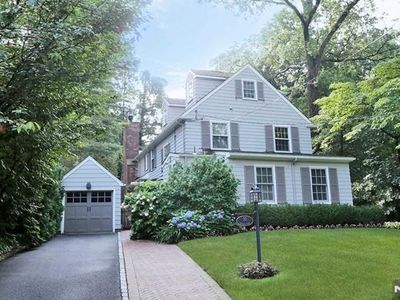 10 Orchard Pl, Tenafly, NJ, 07670