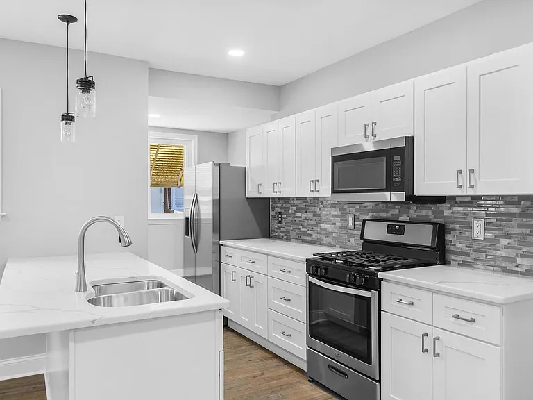1536 S Corlies St — Photo 4