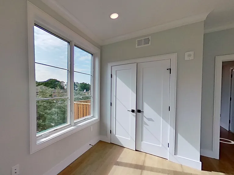 106 Warren St #4 — Photo 11