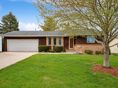 1127 8th Ave SE, Dyersville, IA, 52040