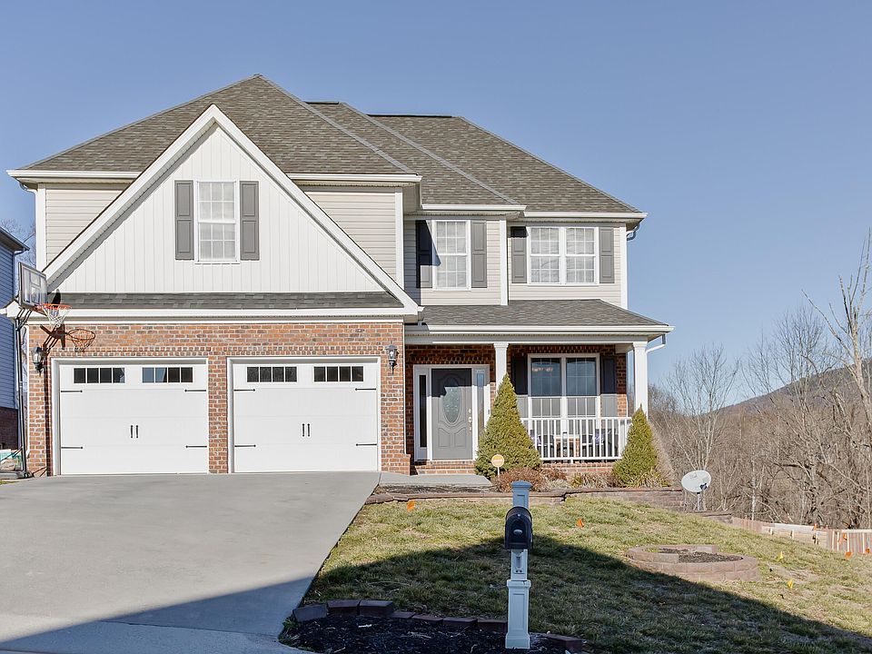 1st image of 4913 Summerville Ln