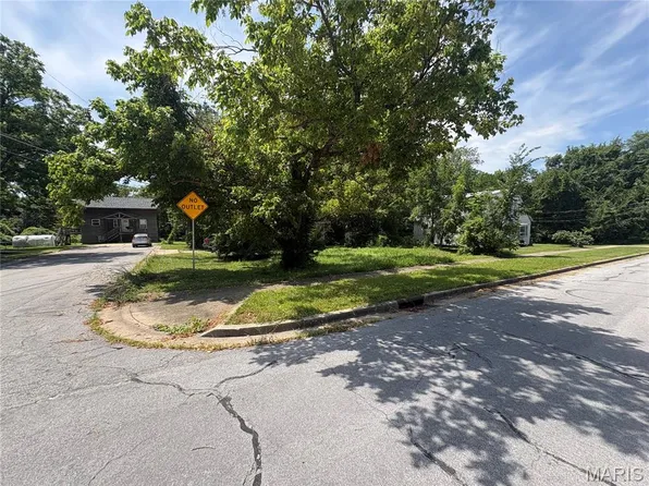 401 W 1st St, Rolla, MO 65401