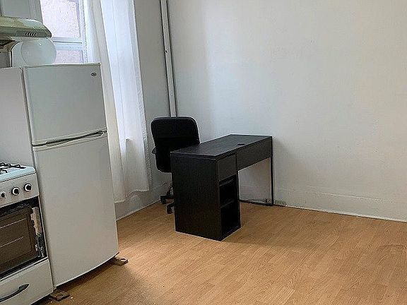 3rd image of 121 Elizabeth St APT 41
