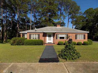 33 Eighth Ave, Mc Rae Helena, GA 31055