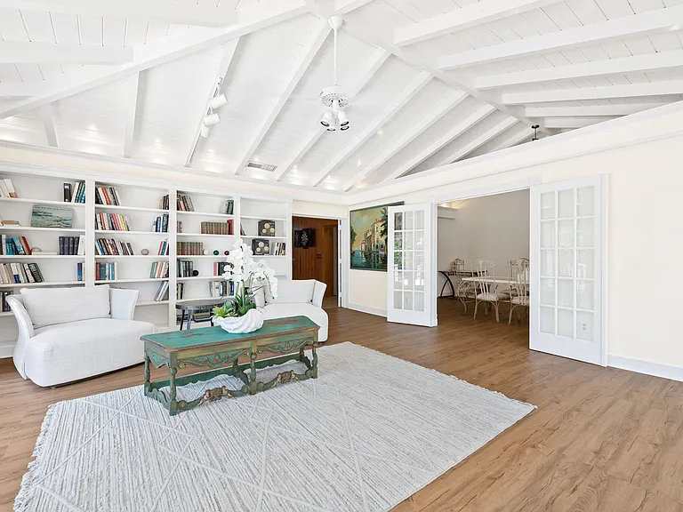 2400 Delmar Pl — Photo 11