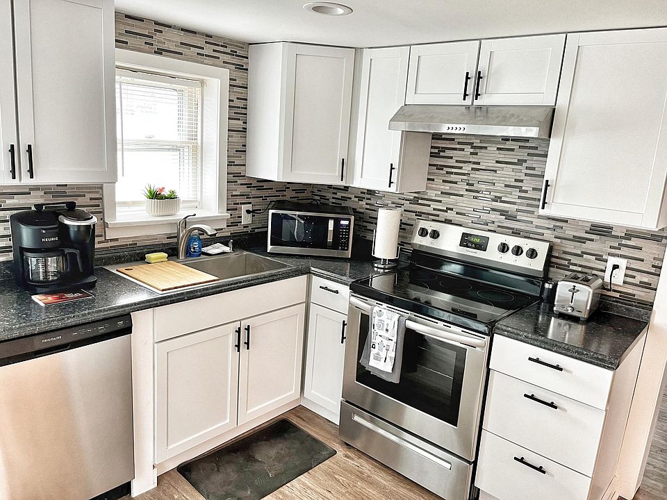 319 W Caracas Ave APT 3 Hershey PA 17033 Zillow 319-w-caracas-ave-apt-3-hershey-pa-17033-zillow