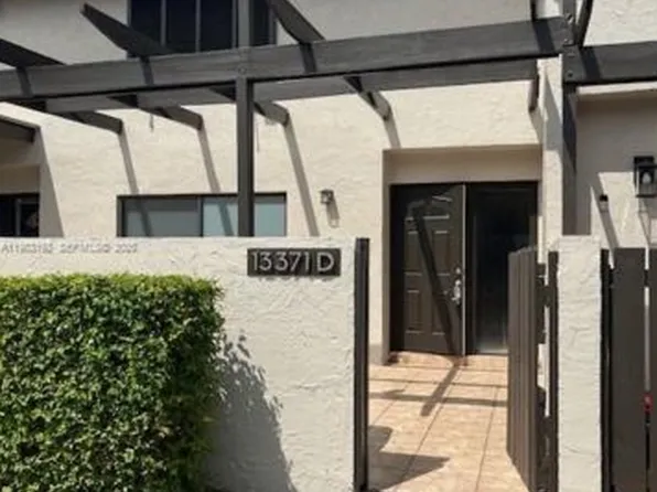13371 SW 89th Ter, Miami, FL 33186