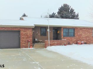 1745 R St, Gering, NE 69341