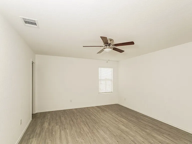 2441 Double Oak Dr — Photo 11