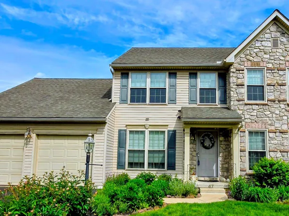 47 Dawkins Dr, East Earl, PA 17519