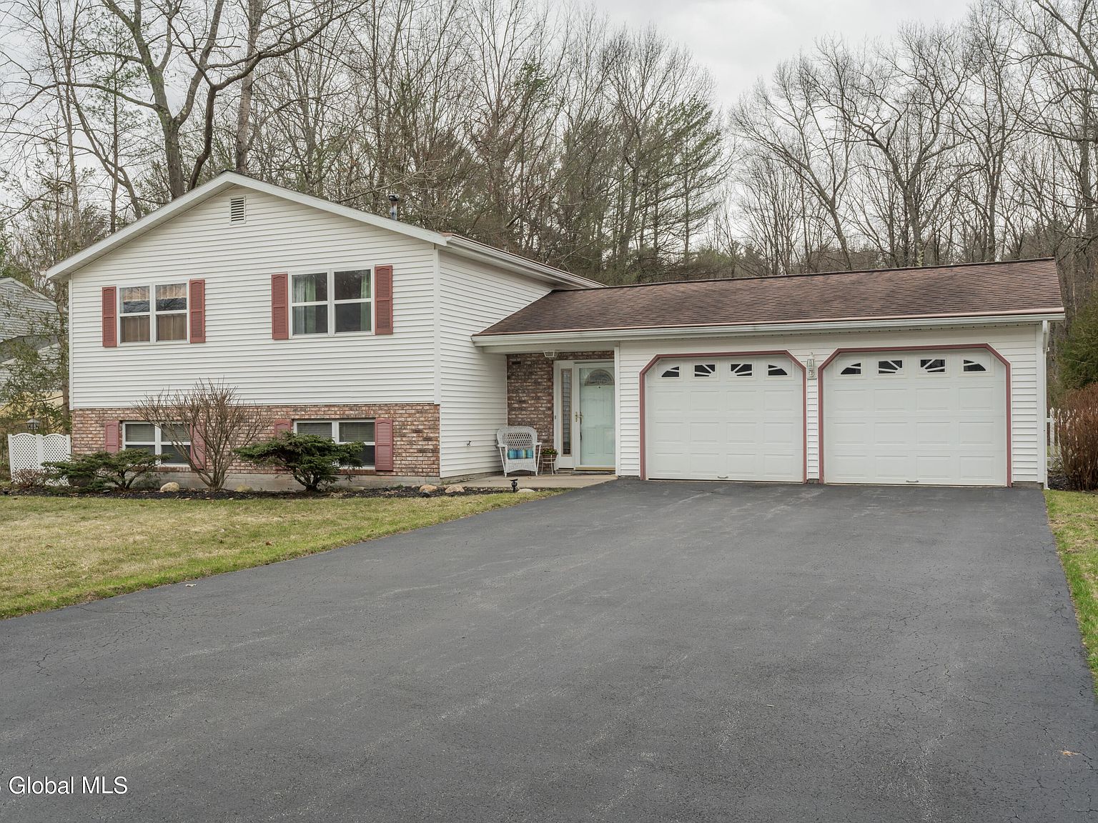 15 Pinehollow Drive, Ballston Spa, NY 12020 Zillow