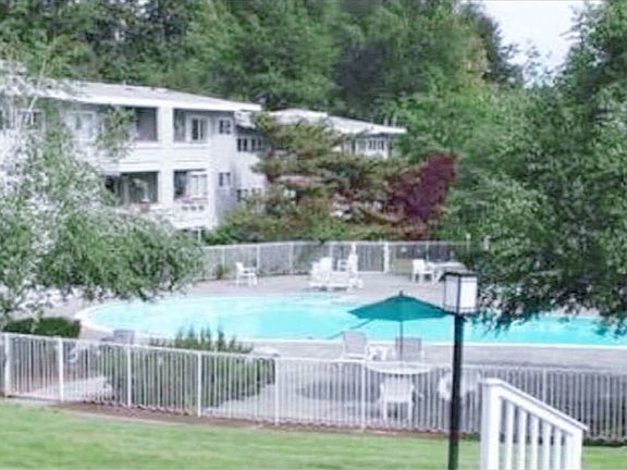 2nd image of 12701 NE 9th Pl