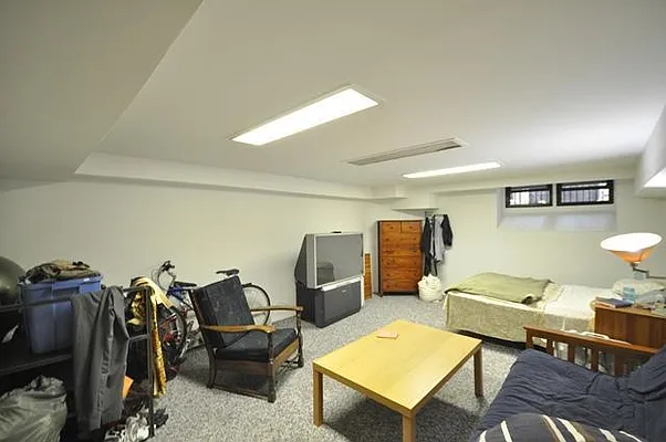 Rented by Michael Apfelbaum, LREB | media 3