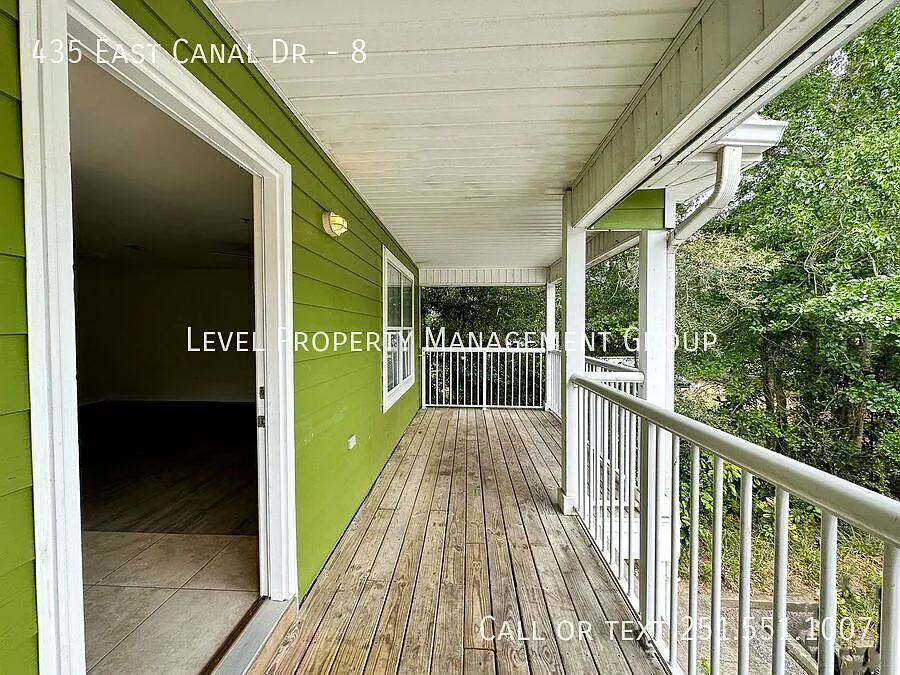 Building Photo - 435 E Canal Dr #8