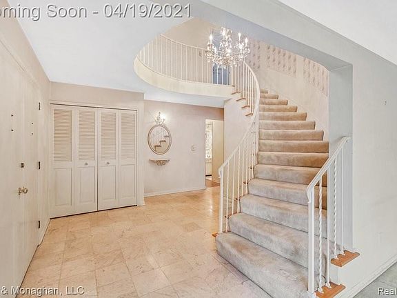 5th image of 561 Glen Arbor Ln