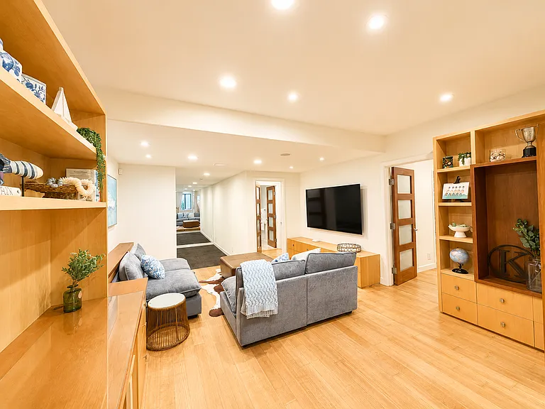 2242 Circle Dr — Photo 15
