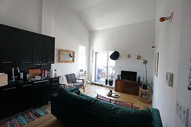 Rented by Rennit Inc.