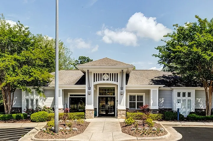 Avana Lake Norman — Photo 34