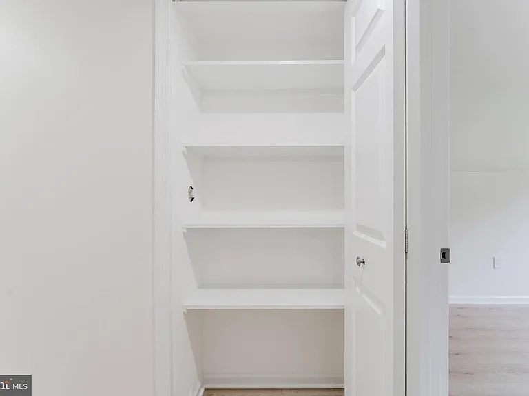 7107 Sontag Way — Photo 39