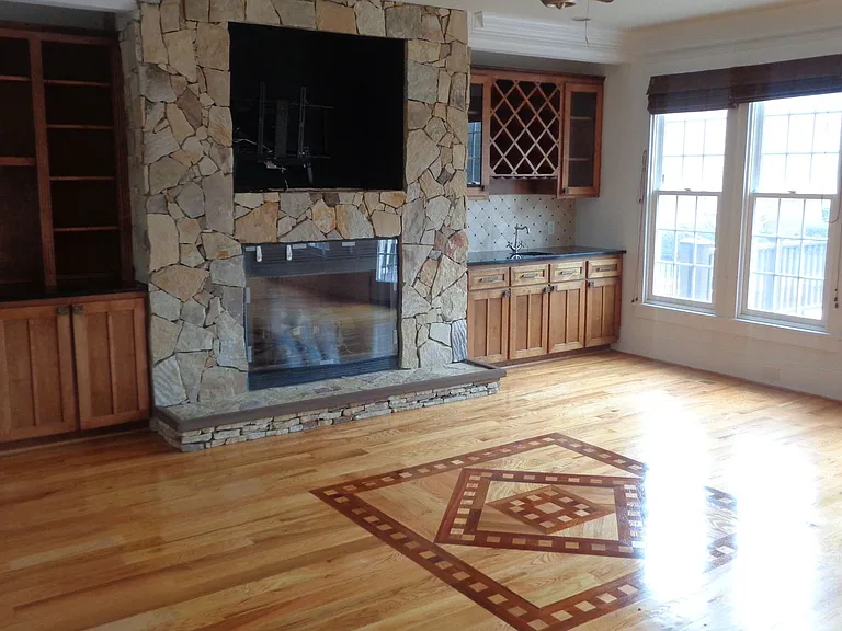 701 McDonald Ave — Photo 9