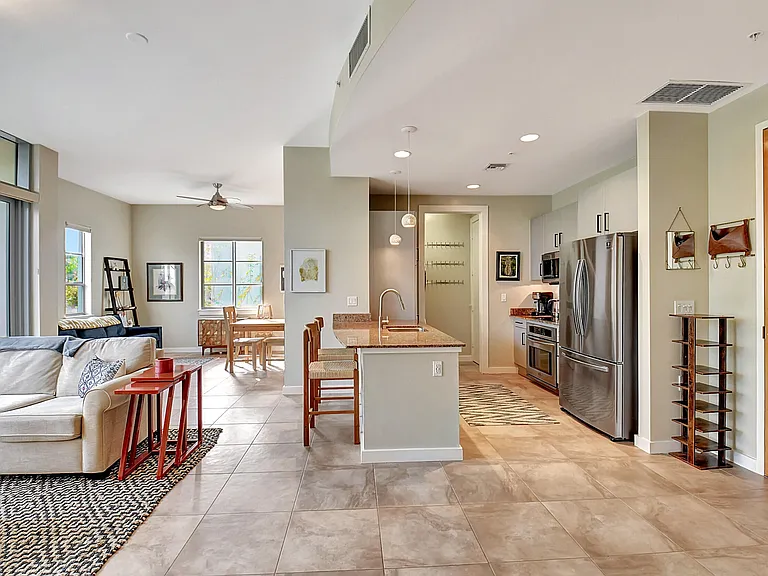 365 SE 6th Ave #204 — Photo 24