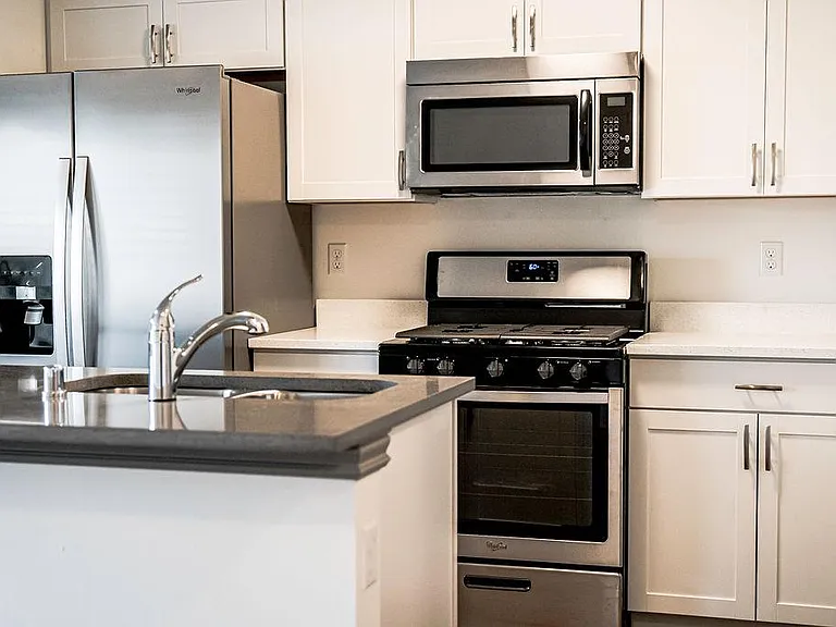 405 E Auklet Ave #8 — Photo 6