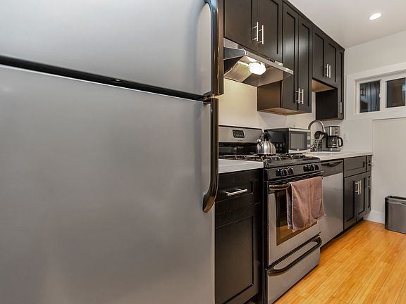 2nd image of 1016 Washington St #C3