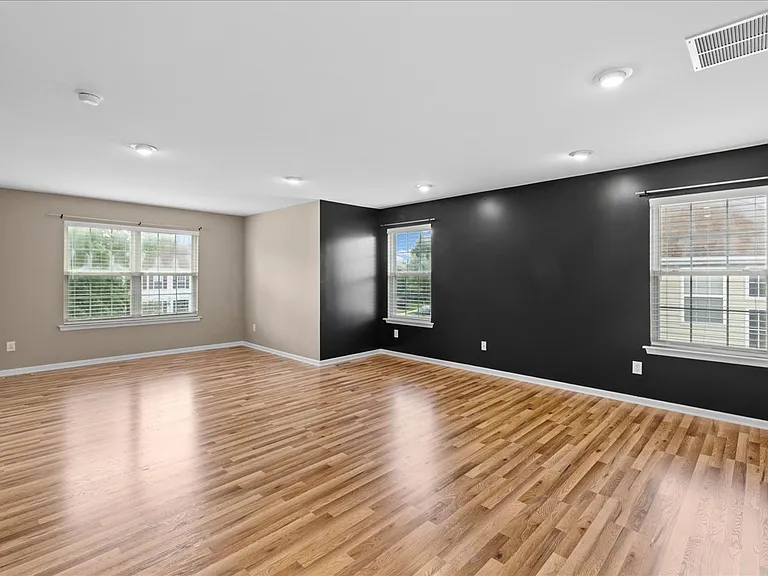 49 Equestrian Dr — Photo 26
