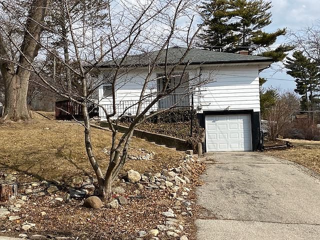 1st image of 134 Hilltop Dr