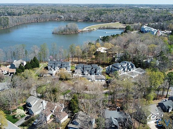 2nd image of 24 Spinnaker Cove Dr