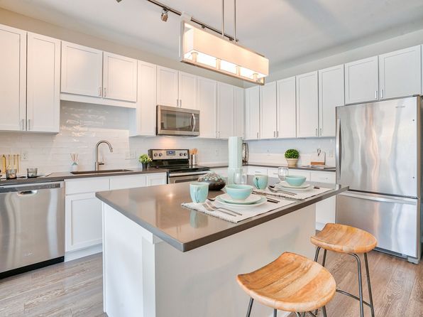 25 N Central Ave APT 413