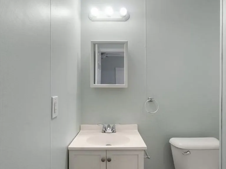 100 4th Ave #1 — Photo 4