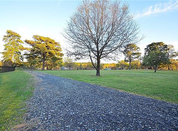 4th image of 630 County Road 2280