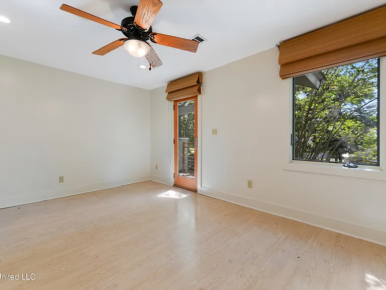 1220 Sunset Ave — Photo 18