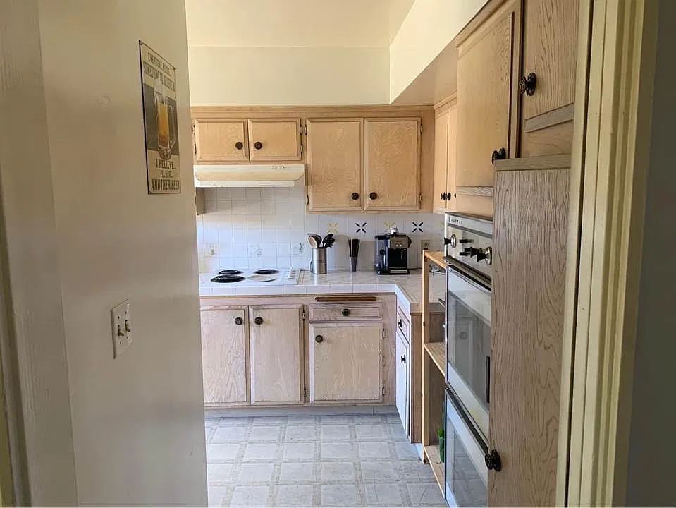 2 bed, 1200 sqft, $1,200 — Photo 4