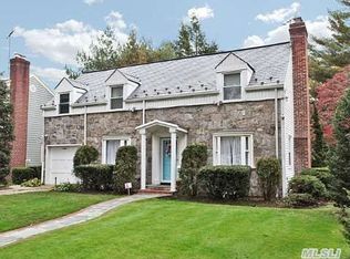 58 Transverse Rd, Garden City, NY 11530