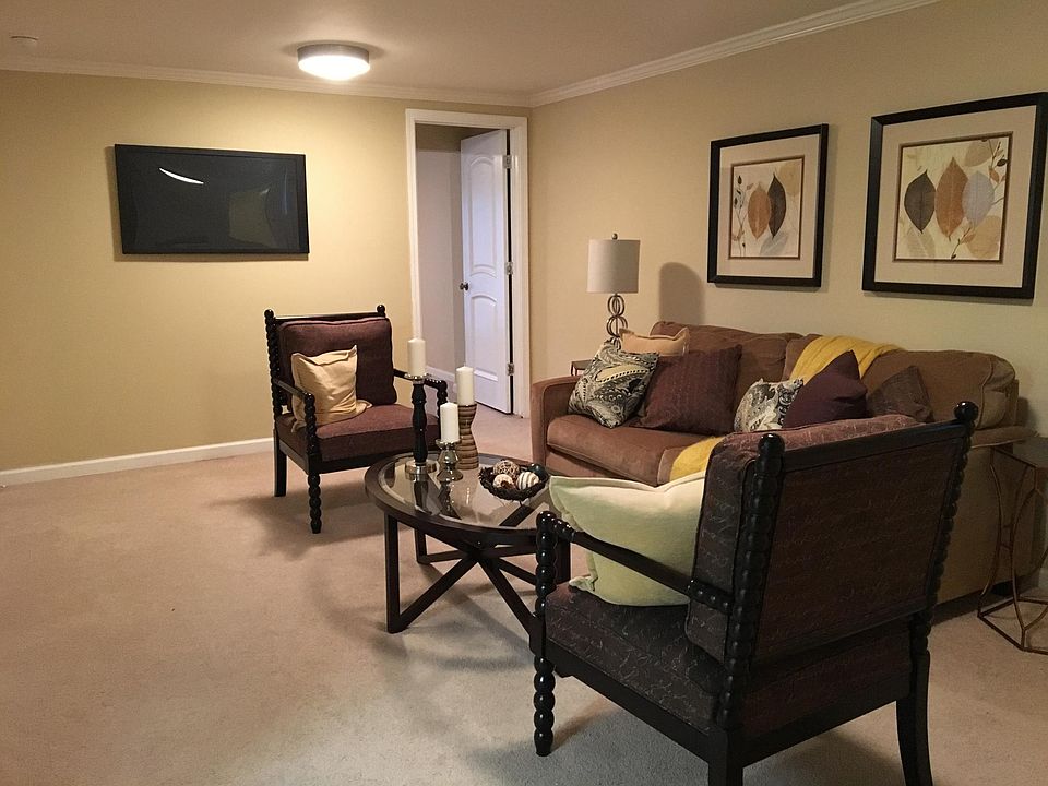 1st image of 294 Verano Dr