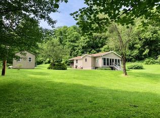 1733 Barnes Run Rd, Mount Zion, WV 26151