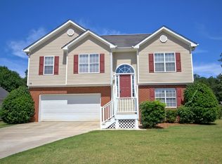 14 Pebble Pl, Newnan, GA 30265