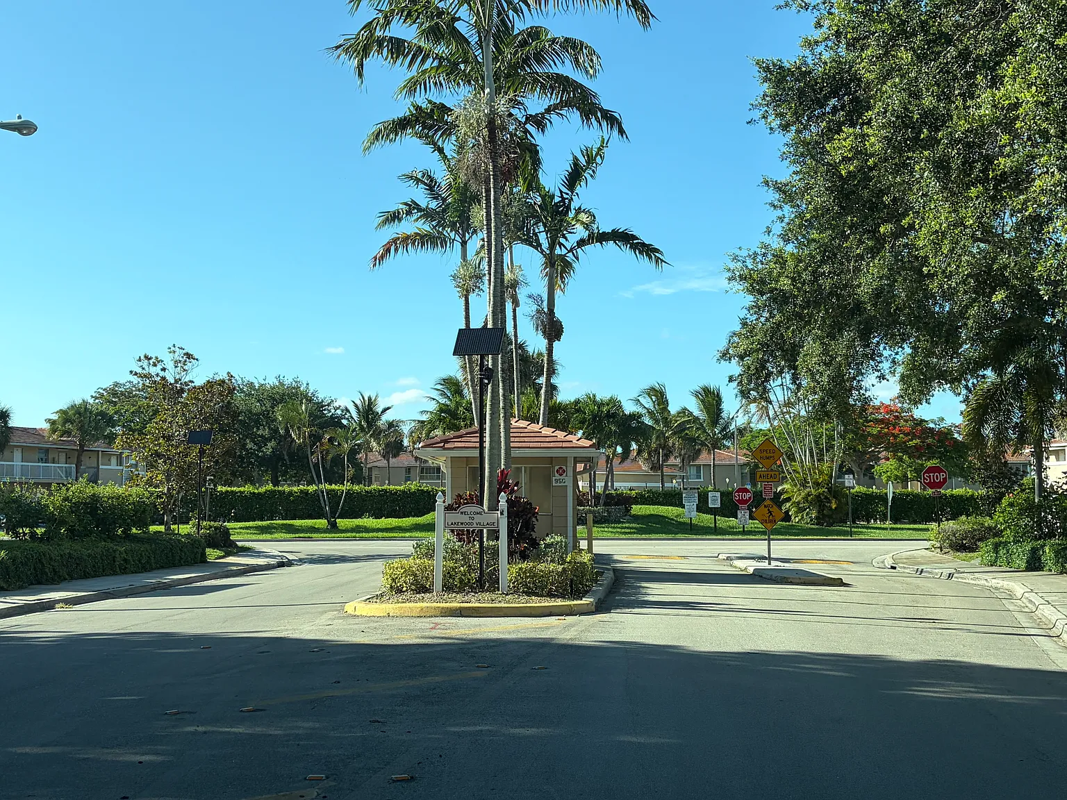 2 bed, 768 sqft, $1,800 — Photo 1