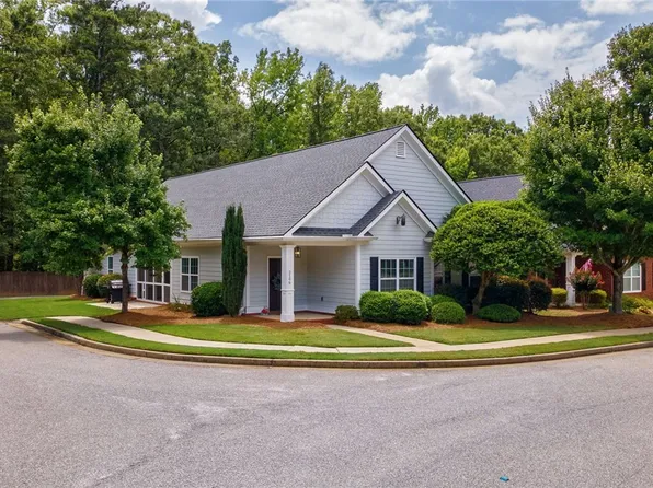 2196 Eisenhower Avenue, Bogart, GA 30622