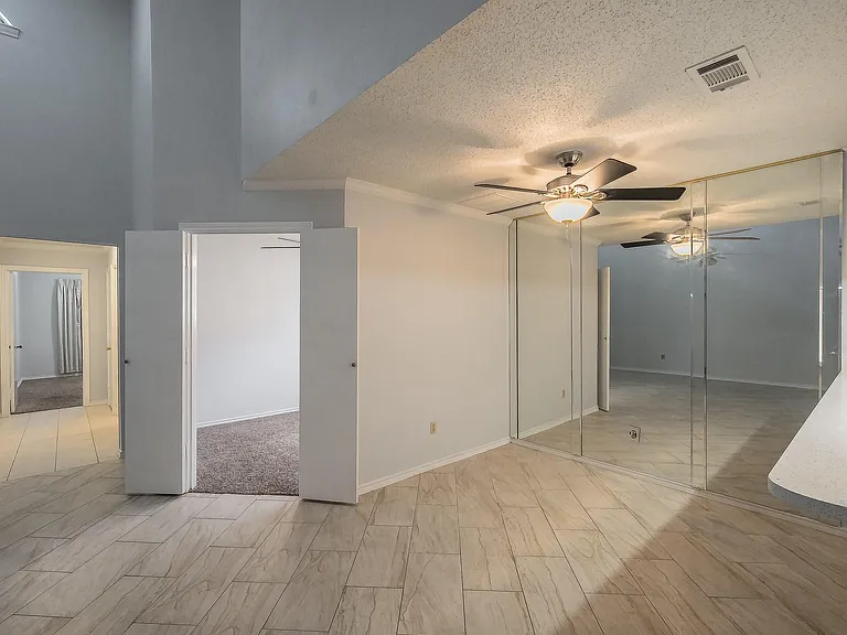 2800 Keller Springs Rd #10 — Photo 21