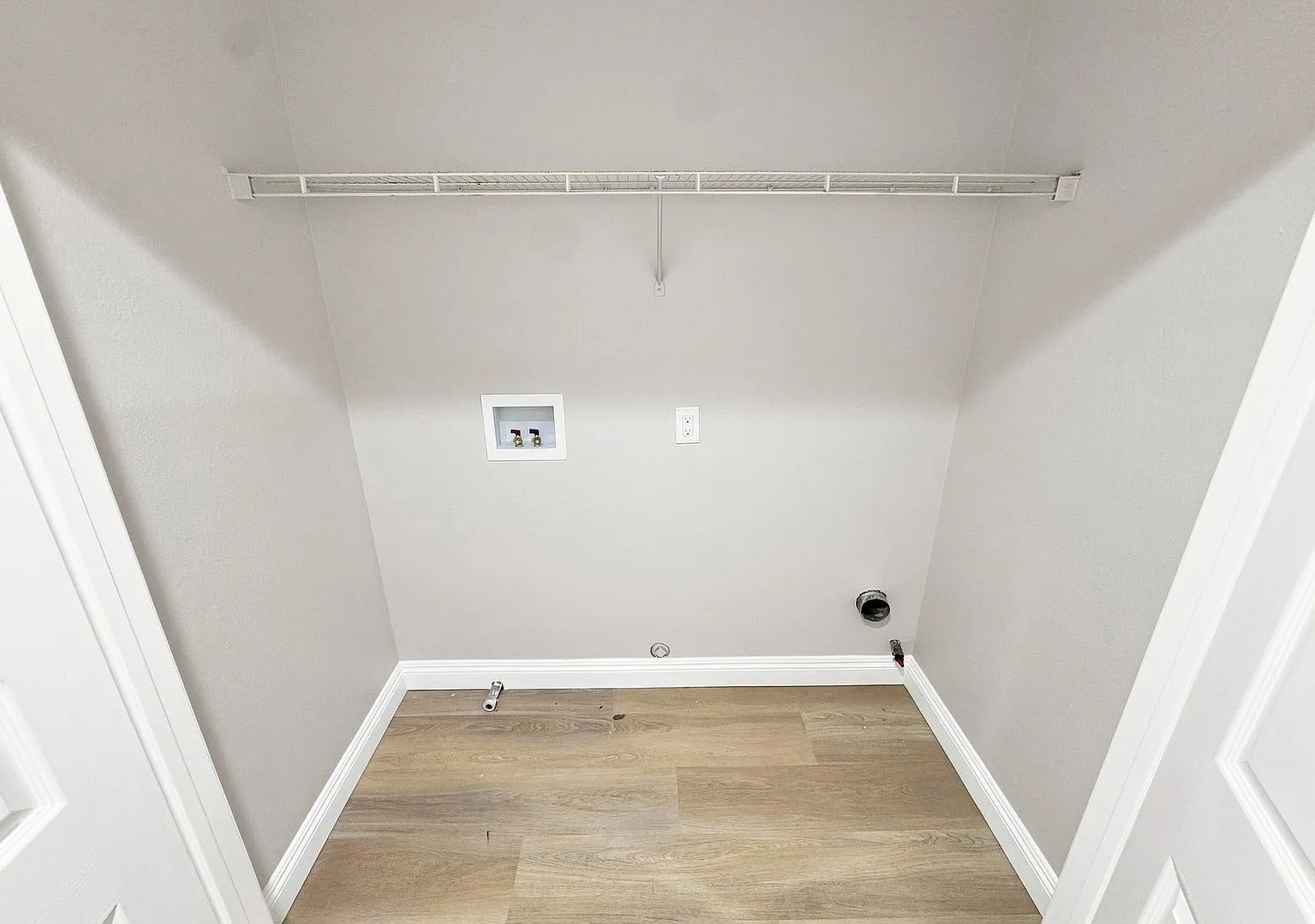 Beautifully Remodeled 3-Bedroom Home Minutes from Loma Linda University — Photo 2