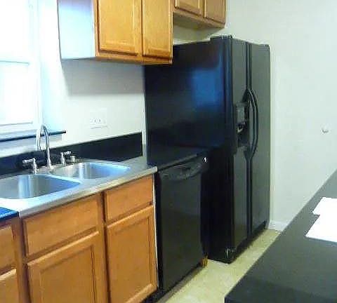 5th image of 604 Norton Ave