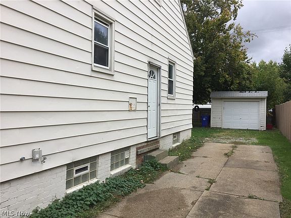 2nd image of 3823 W 130th St