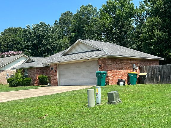 2nd image of 127 Ashbrook Ln