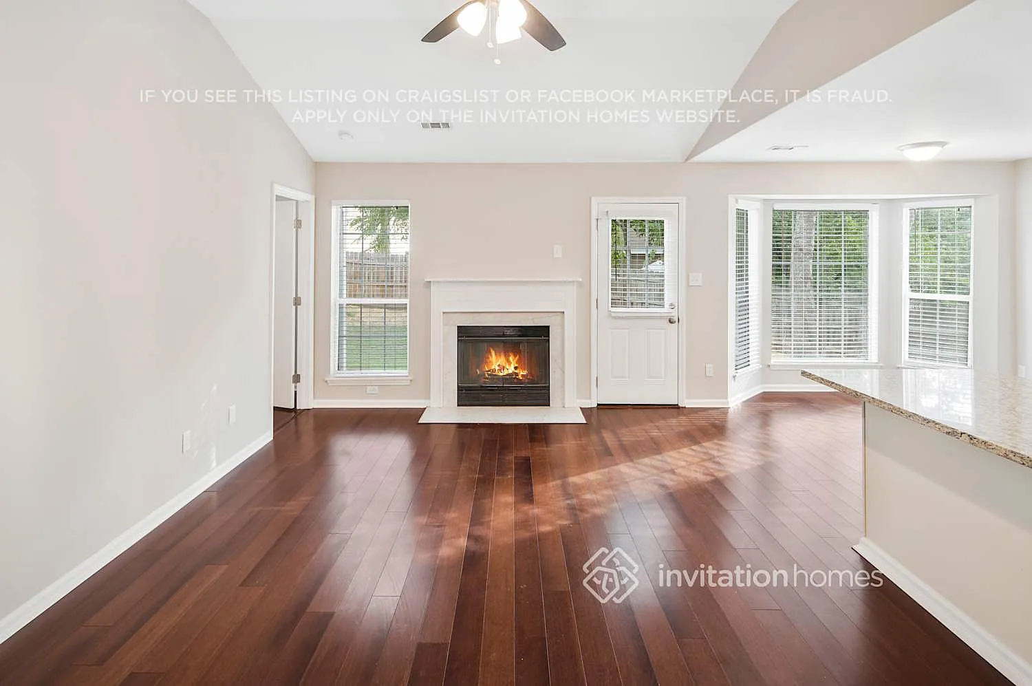 9102 Eaker Ct Charlotte, NC 28215 — Photo 4
