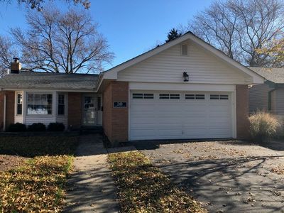249 S Ellyn Ave, Glen Ellyn, IL, 60137